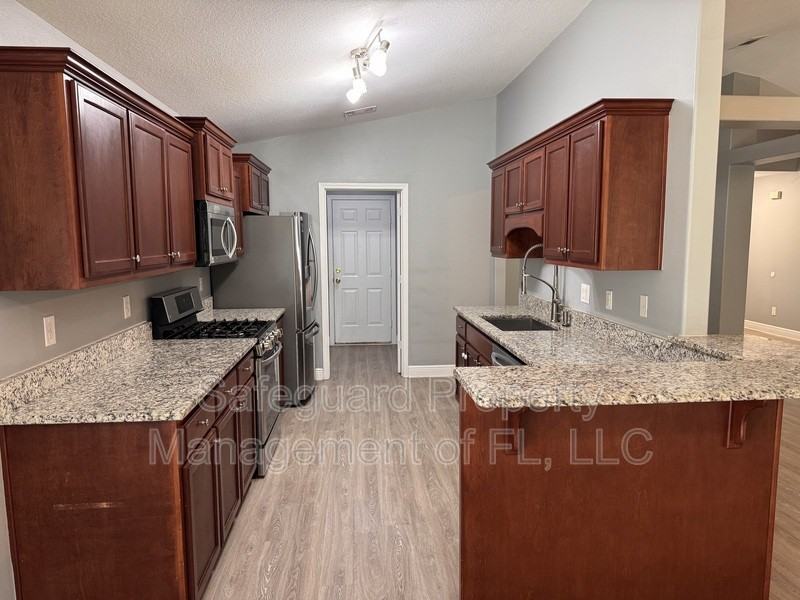 9615 Laramie Dr - Photo 3 of 17