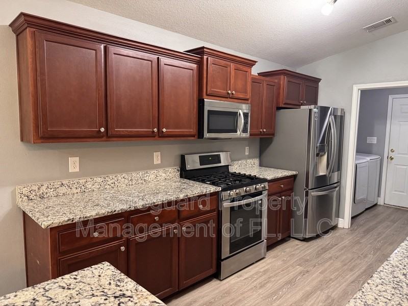 9615 Laramie Dr - Photo 4 of 17