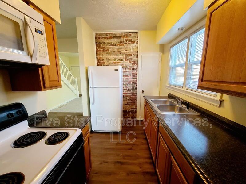 514 E Oak St #514 - Photo 6 of 12