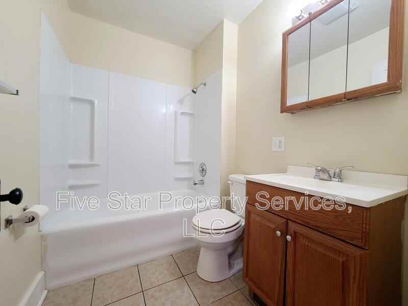514 E Oak St #514 - Photo 7 of 12