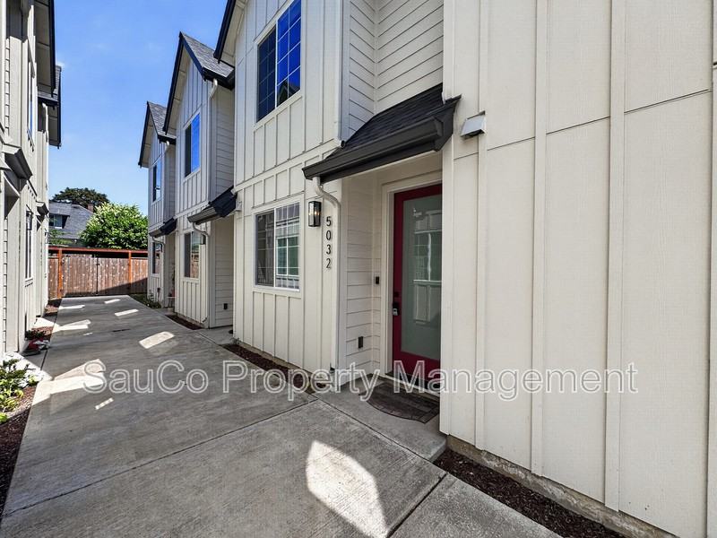 5032 Ne 14th Ave - Photo 2 of 16