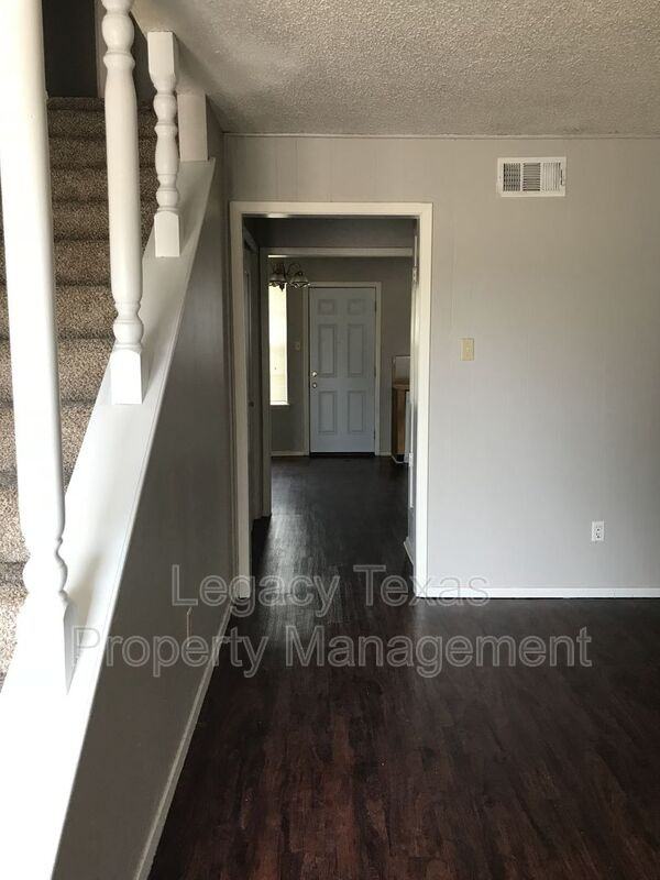 1401 Courtney Pl #C - Photo 6 of 28