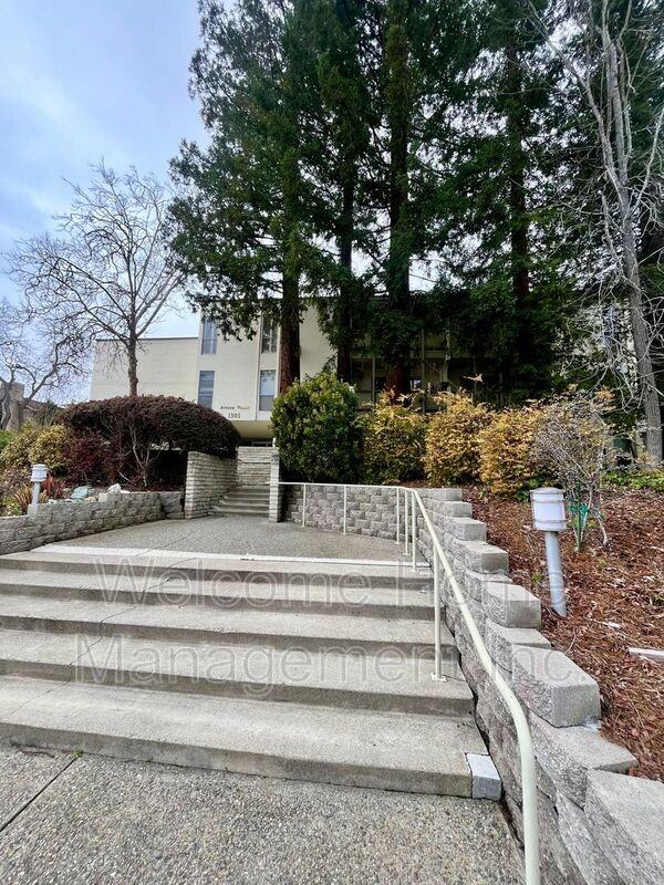 1305 Boulevard Way #310 - Photo 2 of 22