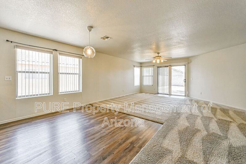 673 S Porter St - Photo 7 of 33