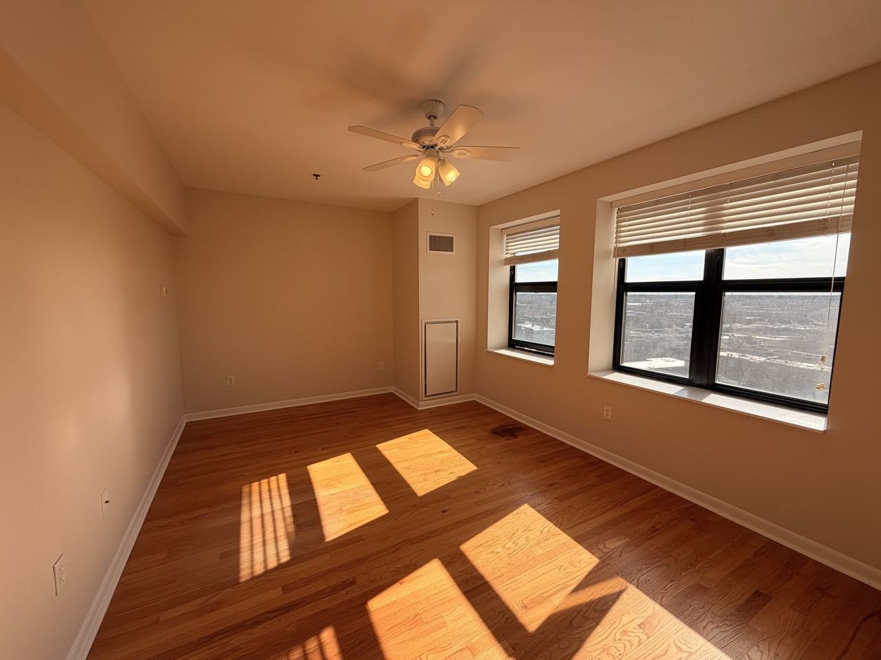 1337 West Fargo Avenue #1301 - Photo 2 of 10