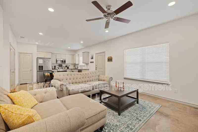 16374 County Road 4137 - Photo 4 of 10