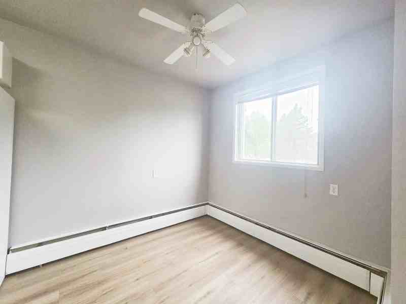 12003 139 Ave Nw - Photo 6 of 20