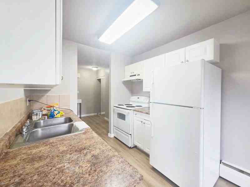 12003 139 Ave Nw - Photo 4 of 20