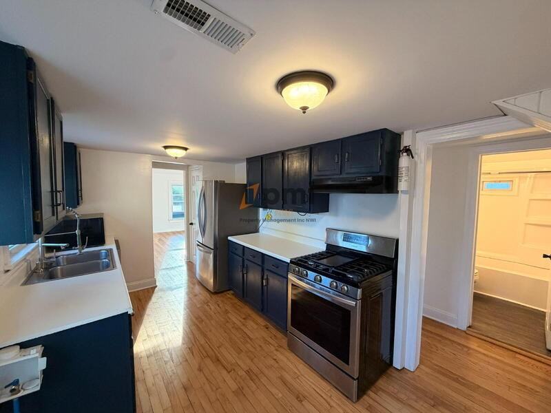 669 Lake St #1 - Photo 3 of 29