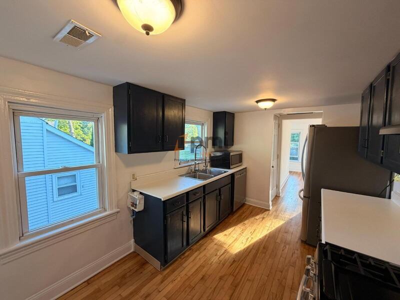 669 Lake St #1 - Photo 4 of 29