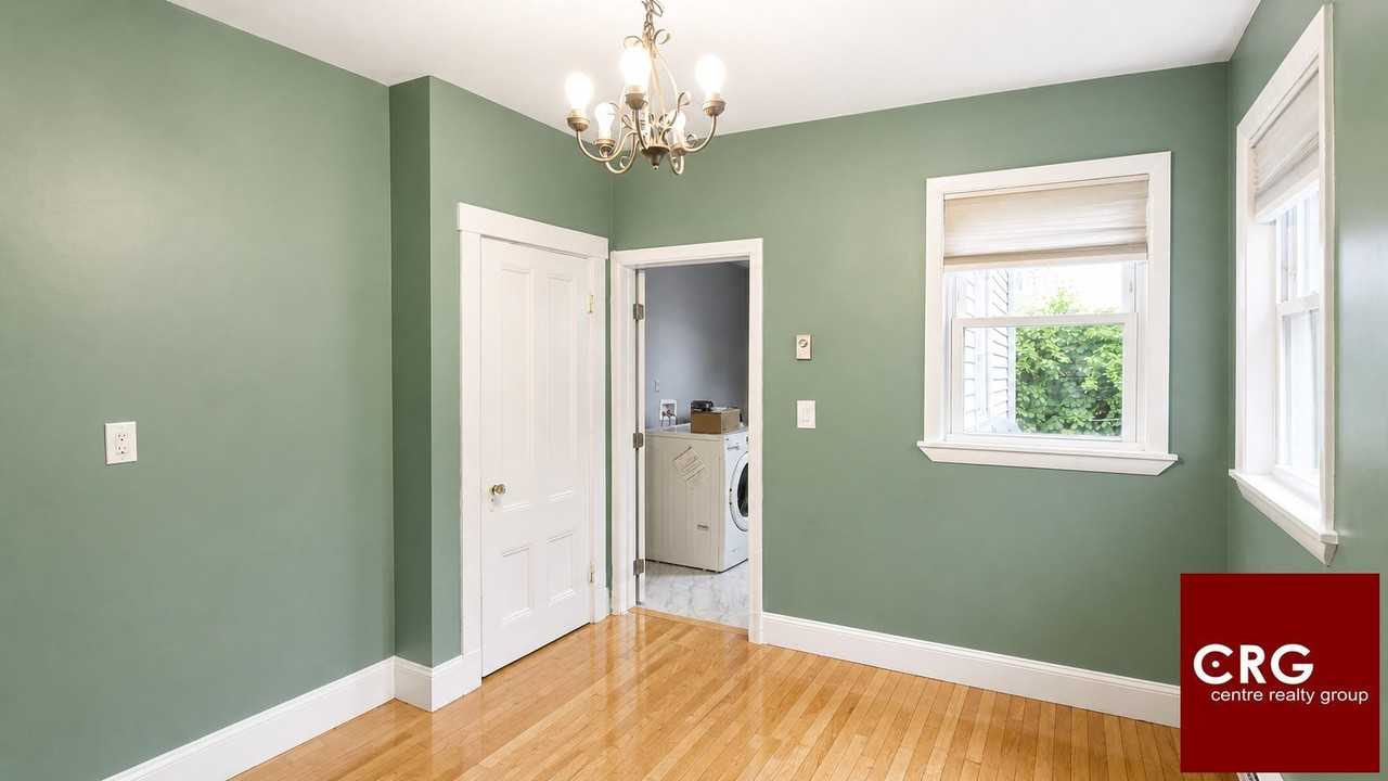 196 Dorchester St - Photo 4 of 14
