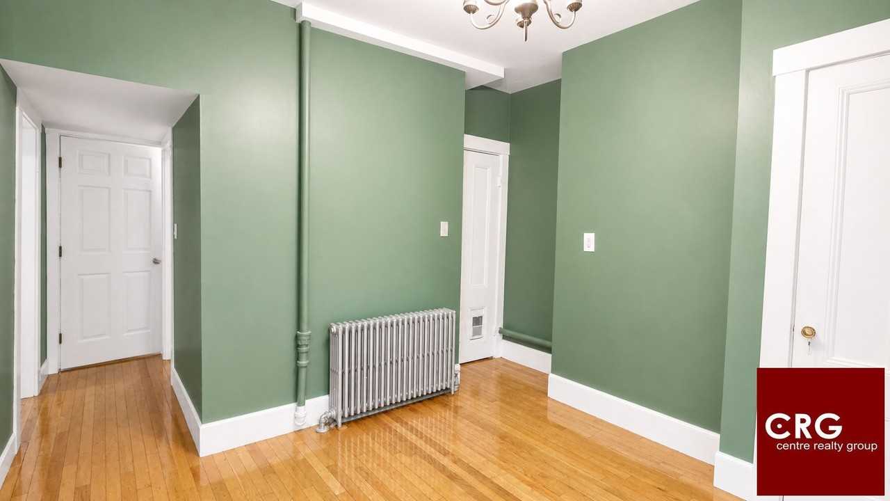 196 Dorchester St - Photo 5 of 14