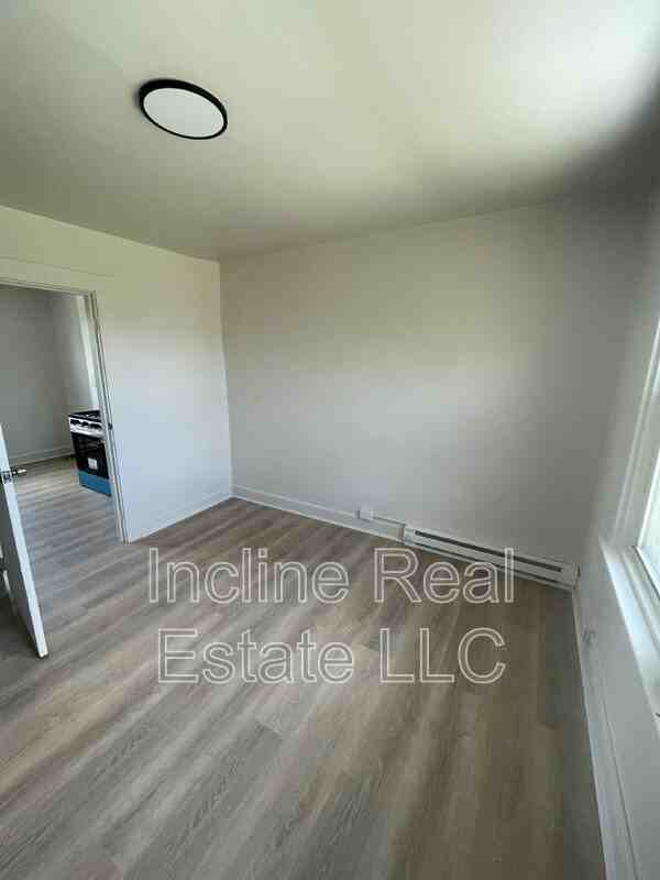 1133 Maryland Ave #3 - Photo 5 of 6