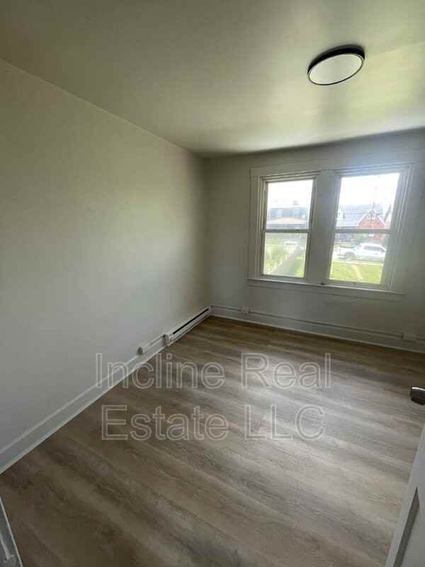 1133 Maryland Ave #3 - Photo 6 of 6