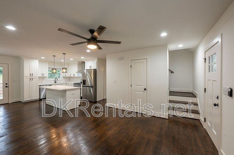 737 Helen St Nw - Photo 6 of 33