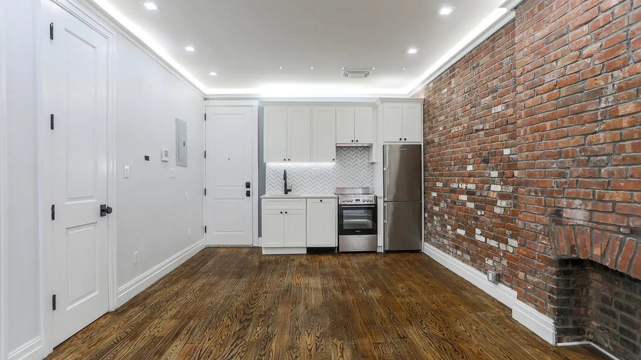 43 Columbia Pl #1 - Photo 4 of 9