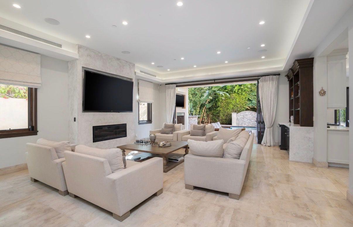 333 S Canon Dr #NA - Photo 2 of 36