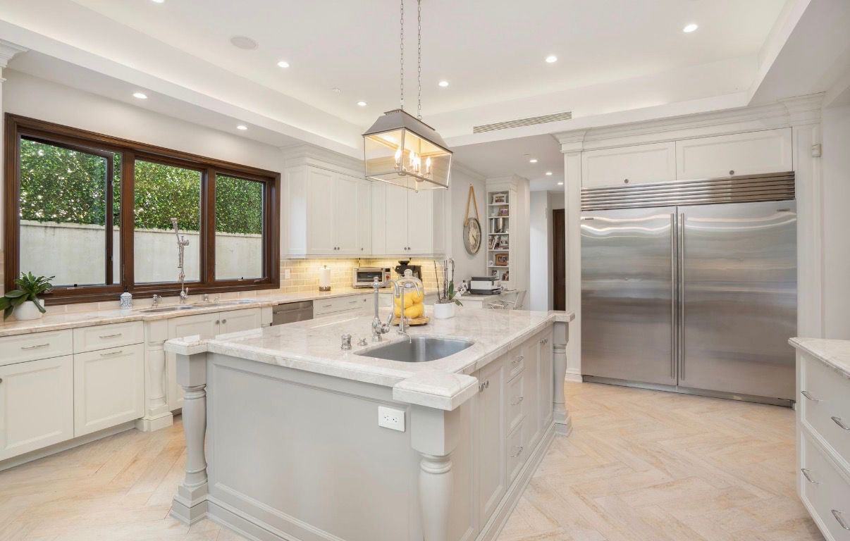 333 S Canon Dr #NA - Photo 5 of 36