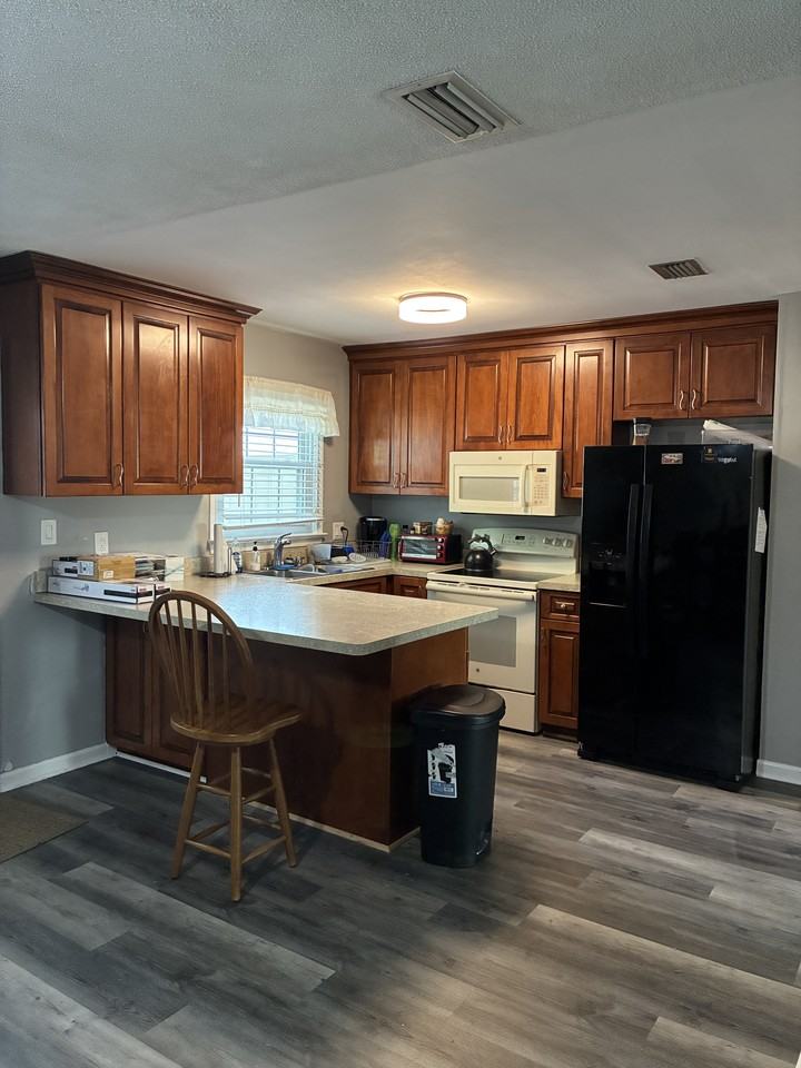 700 Crystal Springs Ct #2 - Photo 2 of 6