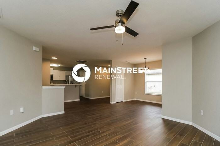 2441 Marshall Ave - Photo 5 of 16