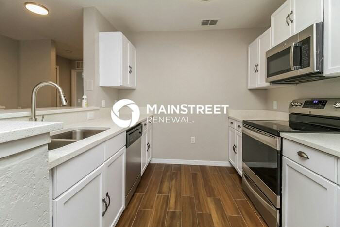 2441 Marshall Ave - Photo 7 of 16