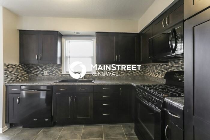 16504 E 33rd St S - Photo 7 of 17