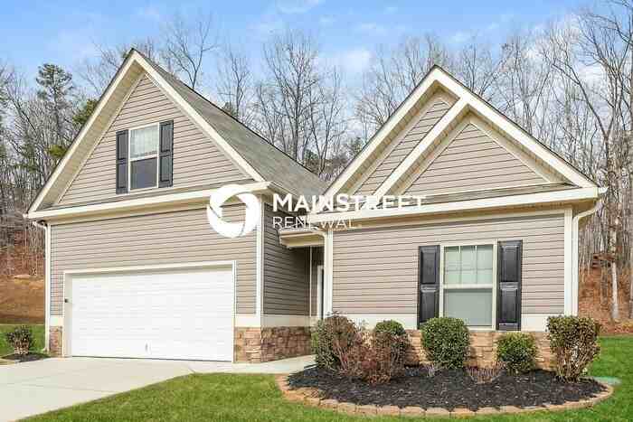 206 Arbor Dr - Photo 4 of 17