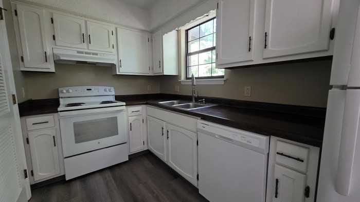 1507 Linden Ave #25 - Photo 4 of 6
