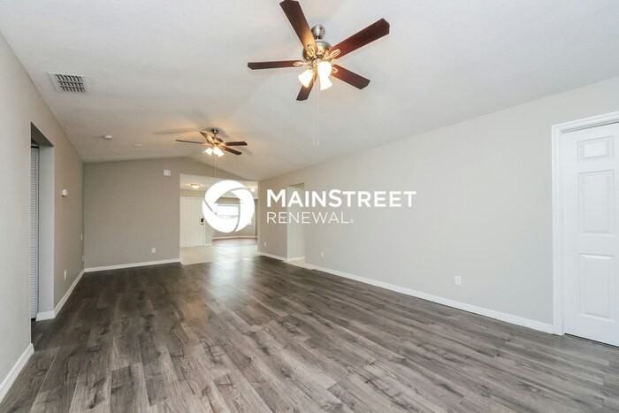 4837 Jamaica Ln - Photo 6 of 16