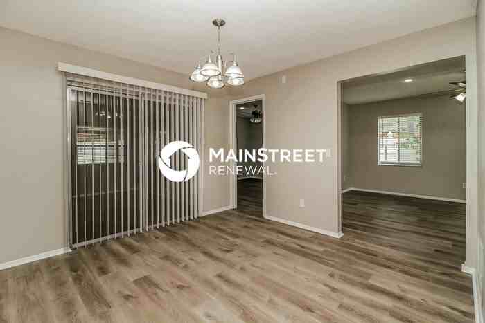 8501 Anise Ct - Photo 4 of 16