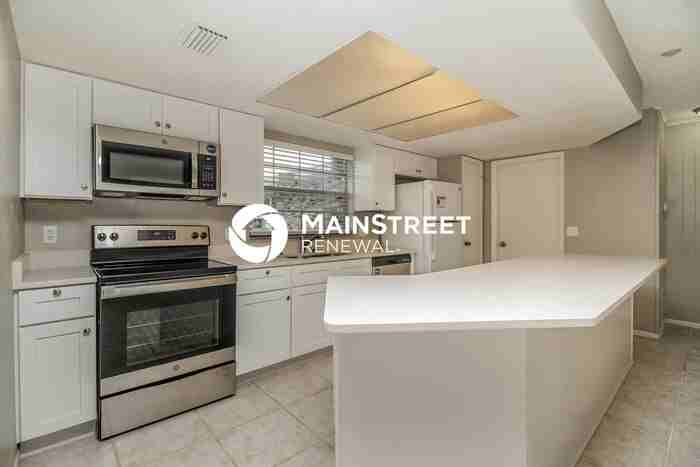 8501 Anise Ct - Photo 5 of 16