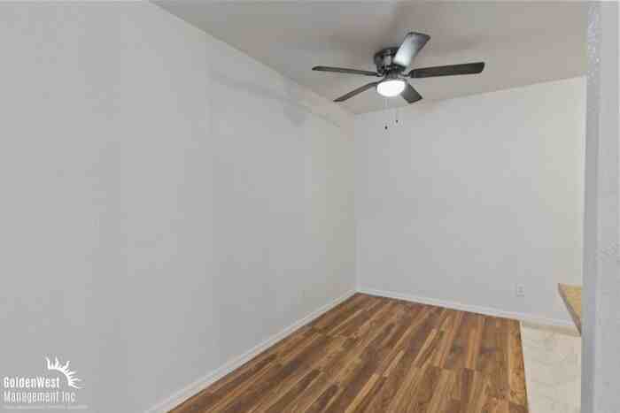 837 E Montecito Ave #262 - Photo 4 of 24