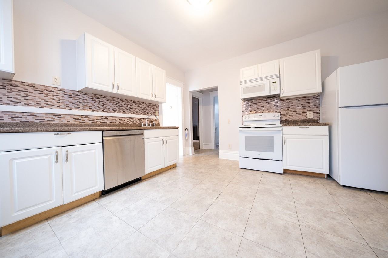 17th Street East, Minneapolis (918, Unit 1) ES KZ1 - Photo 2 of 21