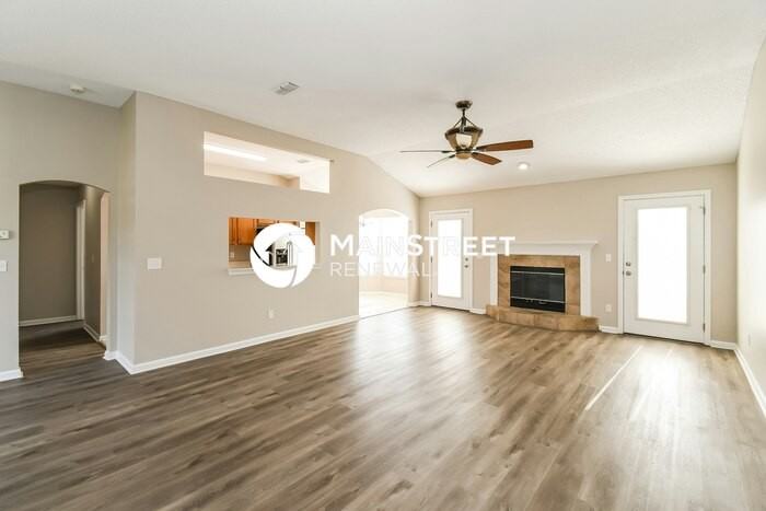 435 Summit Dr - Photo 4 of 16