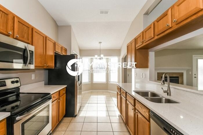 435 Summit Dr - Photo 5 of 16