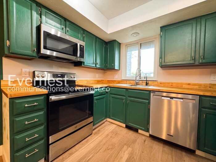 10806 W Evans Ave #6 - Photo 5 of 29