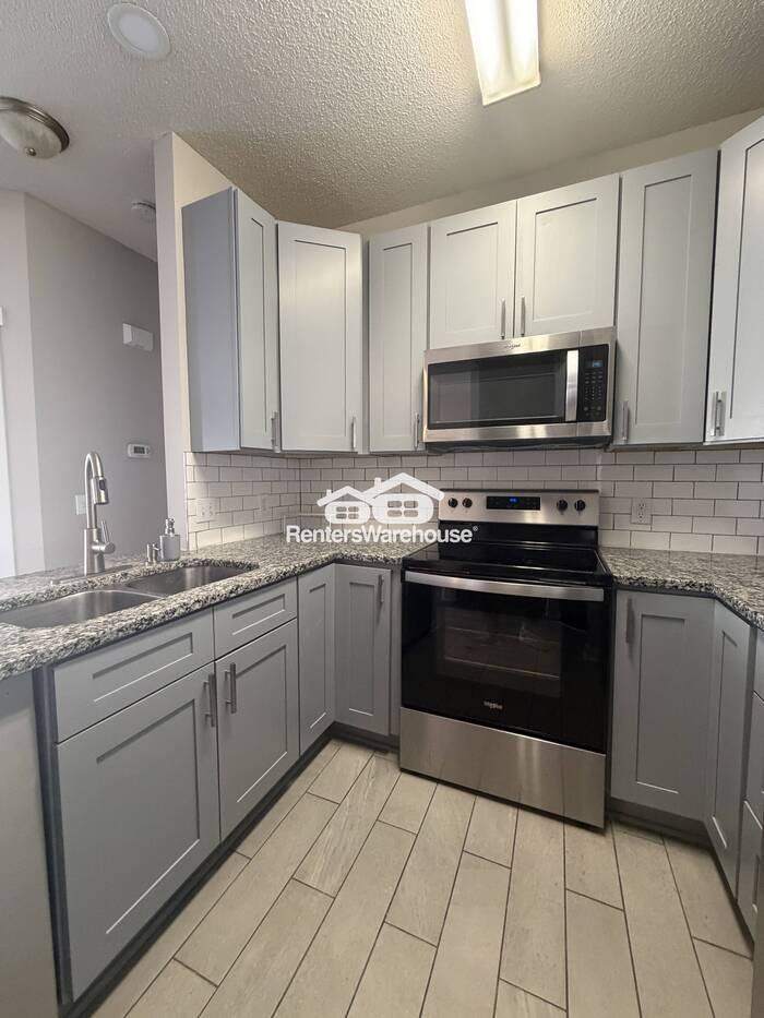 8632 Savanna Oaks Bay #C - Photo 4 of 25