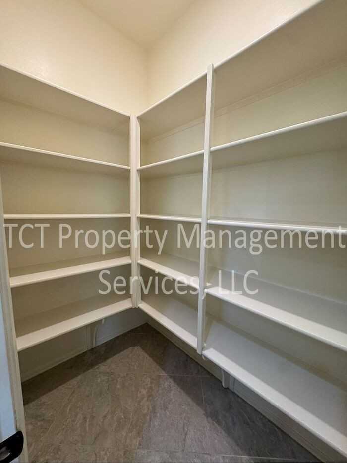 18388 W College Dr - Photo 4 of 23