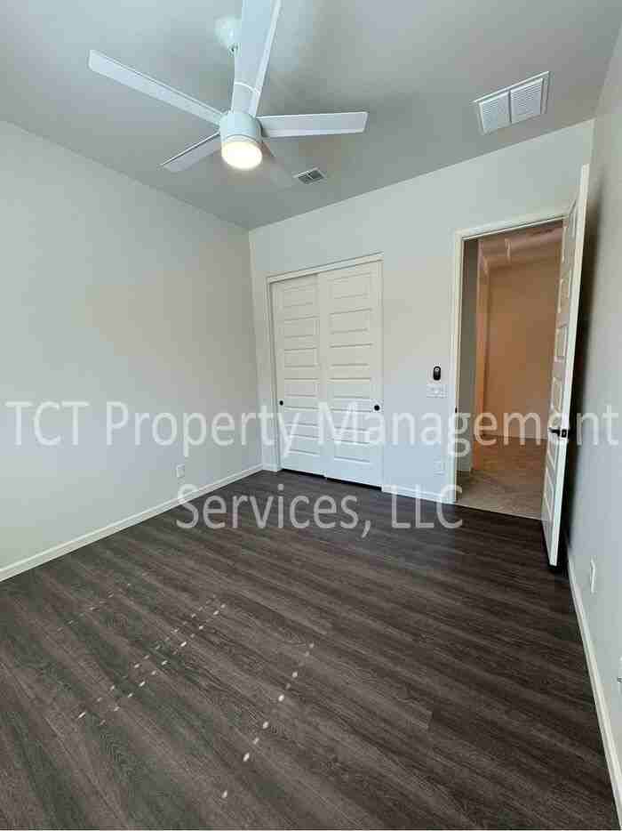 18388 W College Dr - Photo 7 of 23