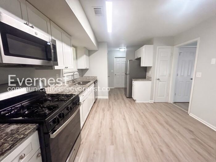 1533 Northcut Ct - Photo 5 of 31