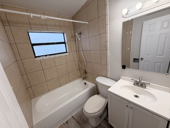 310 Kentia Rd - Photo 7 of 12