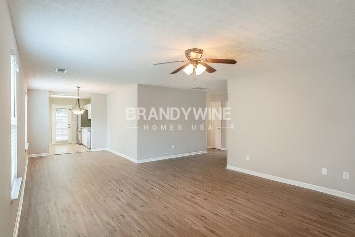 7126 Crystal Creek Pl - Photo 6 of 20