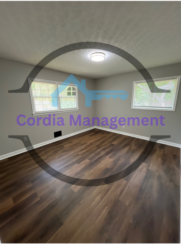 3128 Bouldercrest Rd - Photo 4 of 13