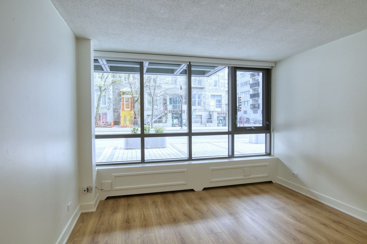 1975 de Maisonneuve - Photo 6 of 50