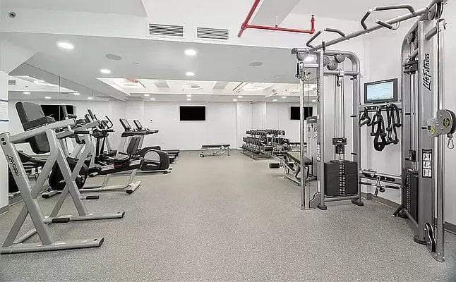 Greenwich St #6G - Photo 5 of 6
