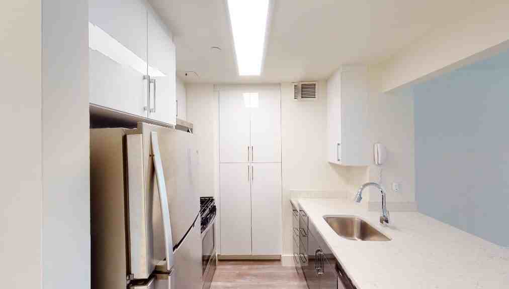 Hanover Sq #14L - Photo 2 of 7