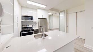 Hanover Sq #11F - Photo 1 of 1