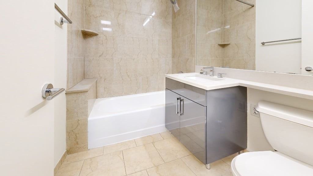 Hanover Sq #11F - Photo 4 of 7