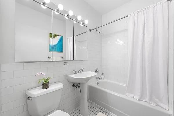 Washington St #12T - Photo 7 of 12