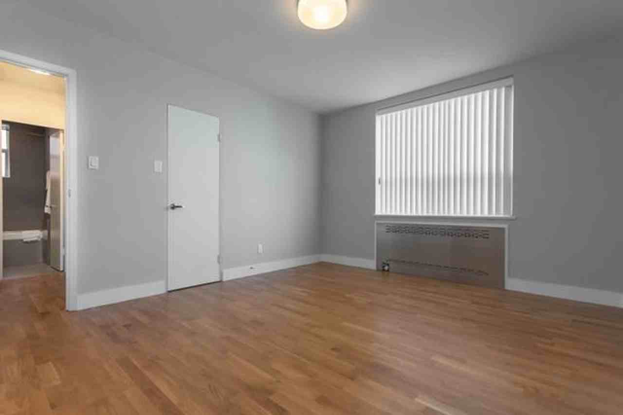 2400 Bathurst Street - Photo 6 of 9